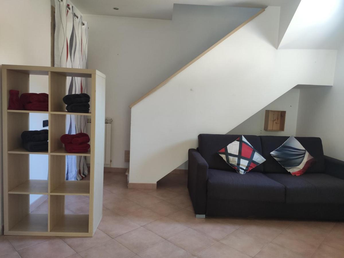 Red Lux Apartment Fiumicino Kültér fotó